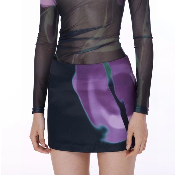 Scarlet Sage Dark Green Satin Mini Skirt - Picture 2 of 6